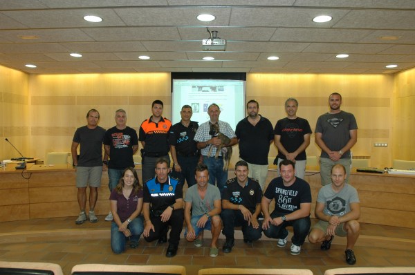 Foto de grup i la Fura en braços del Sr. Alcalde!