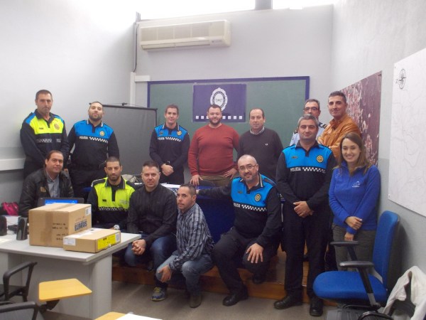 Alguns dels alumnes del curs avançat de guia caní policial a La Bisbal